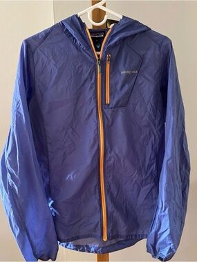 Patagonia Women’s Small Blue Hooded Windbreaker Jacket